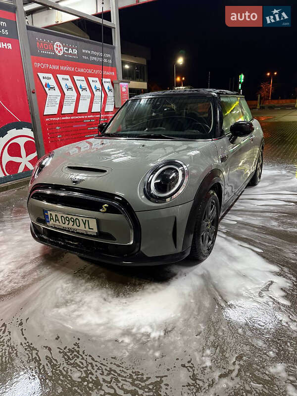 Mini Cooper (2022)
