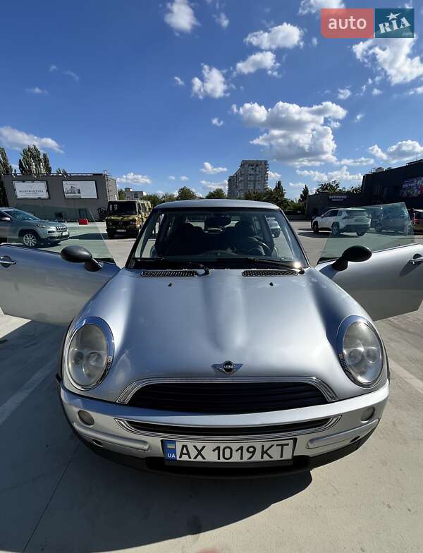 Mini Cooper (2002)