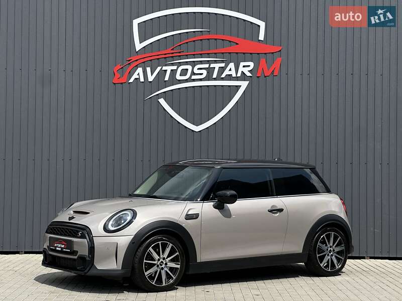 Mini Cooper (2021)