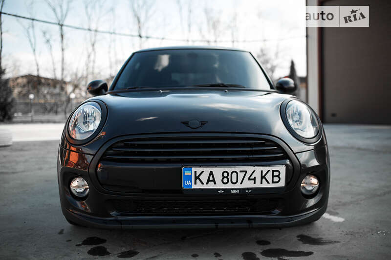 Mini Hatch (2015)