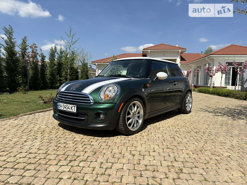 Mini Hatch (2012)