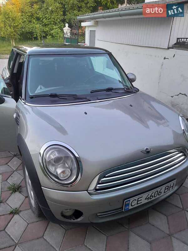 Mini Hatch (2008)