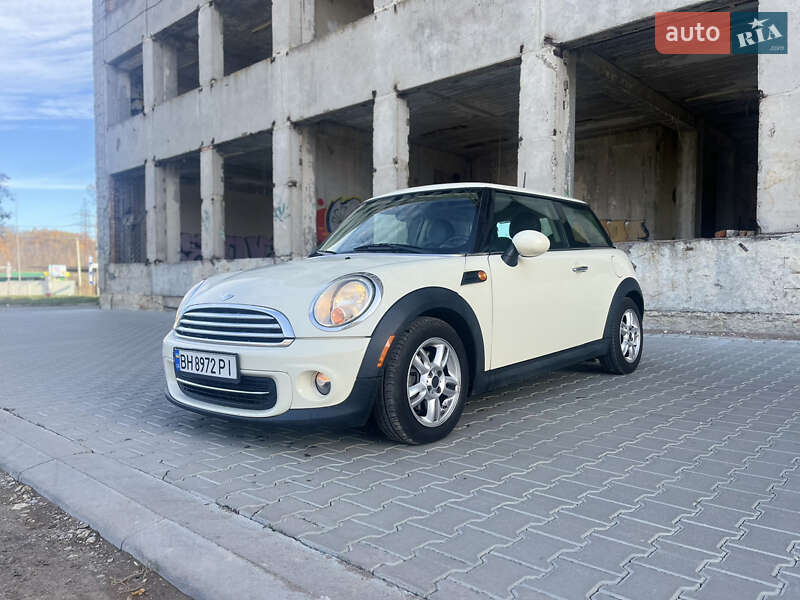 Mini Hatch (2010)