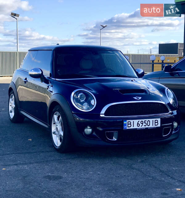 Mini Hatch (2012)