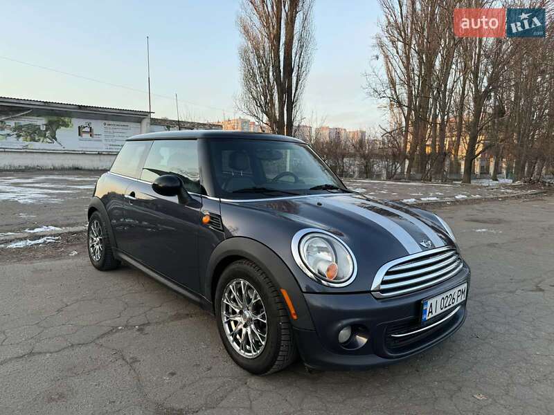 Mini Hatch (2011)