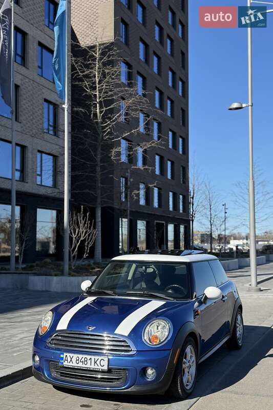 Mini Hatch (2012)