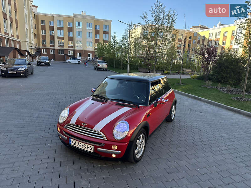 Mini Hatch (2003)