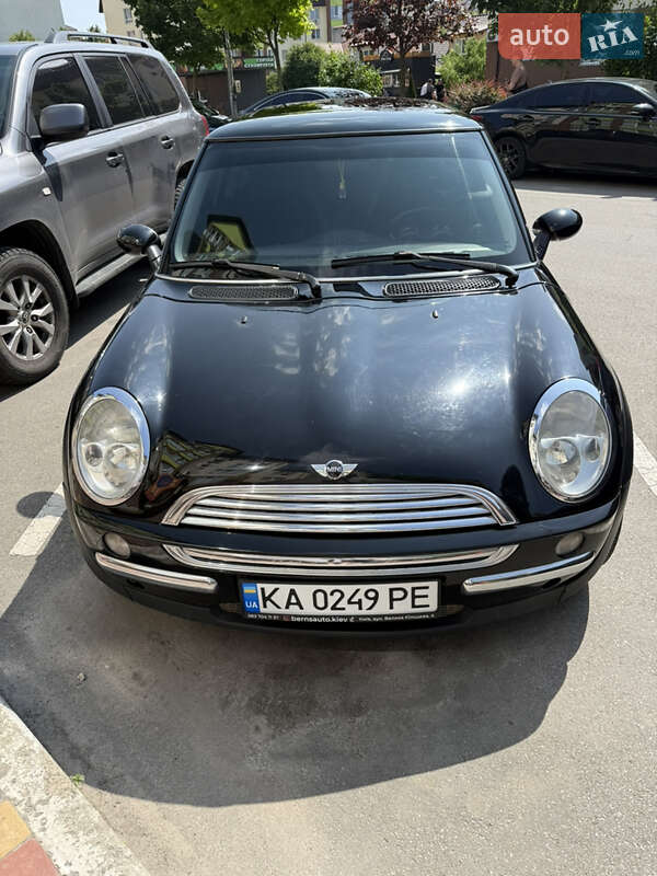 Mini Hatch (2003)