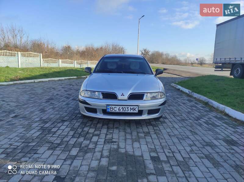 Mitsubishi Carisma (2001)