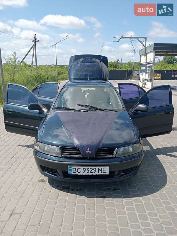 Mitsubishi Carisma (2000)