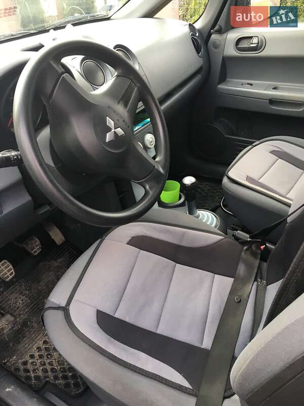 Mitsubishi Colt (2005)