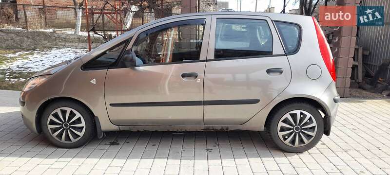 Mitsubishi Colt (2007)