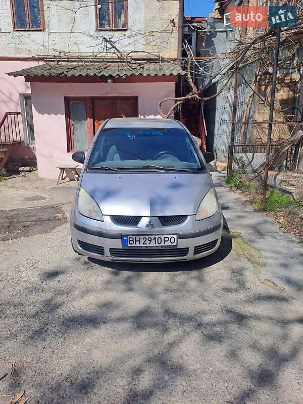 Mitsubishi Colt (2005)
