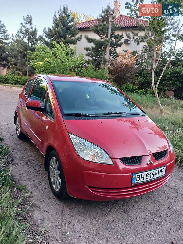 Mitsubishi Colt (2008)