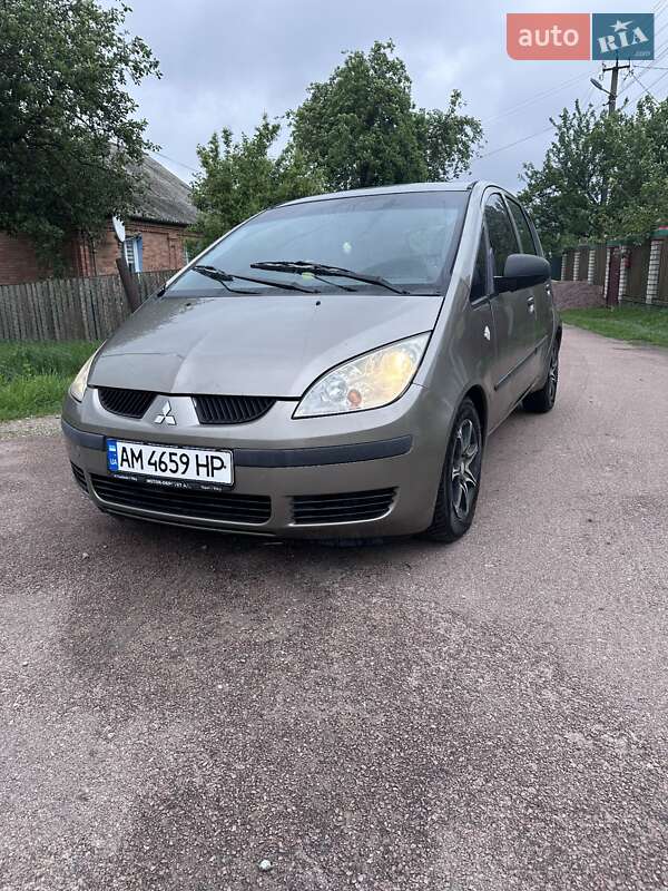 Mitsubishi Colt (2007)