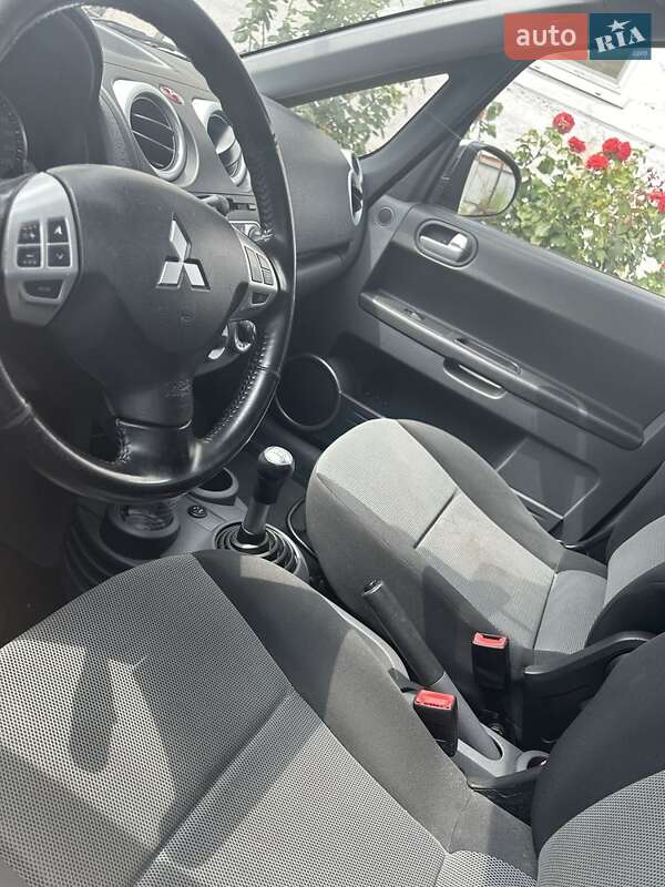 Mitsubishi Colt (2008)