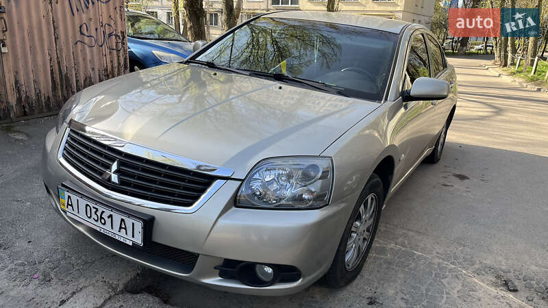 Mitsubishi Galant (2009)