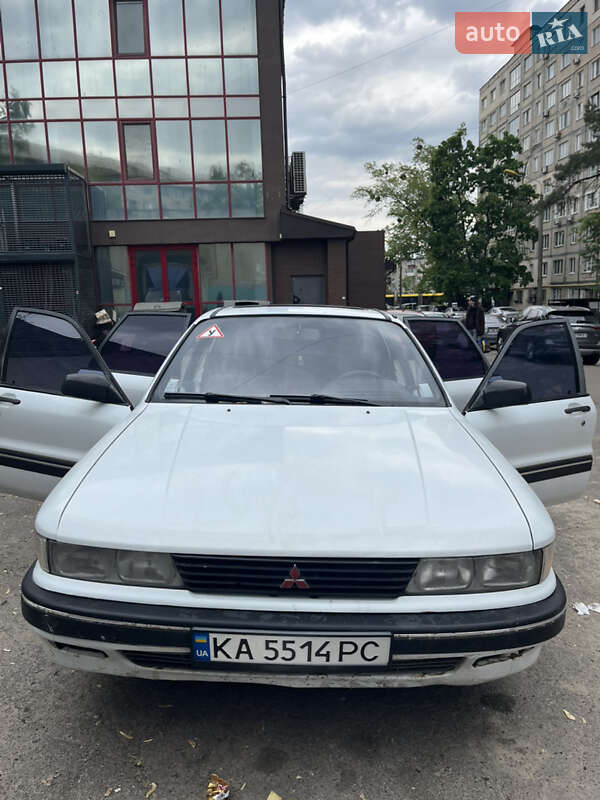 Mitsubishi Galant (1990)