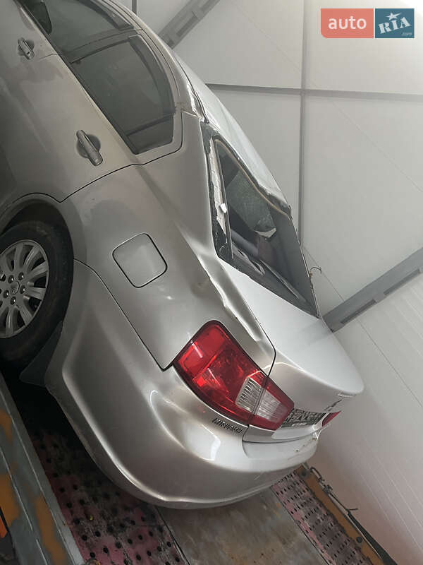 Mitsubishi Galant (2008)