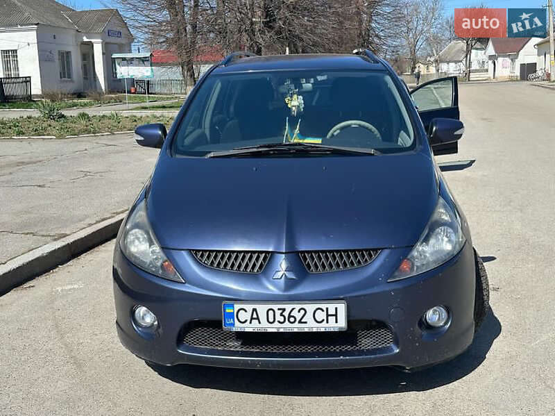 Mitsubishi Grandis (2004)