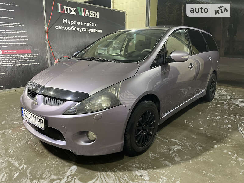 Mitsubishi Grandis (2004)