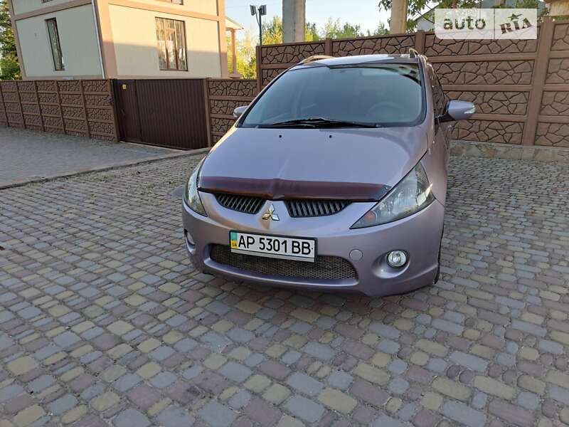 Mitsubishi Grandis (2004)