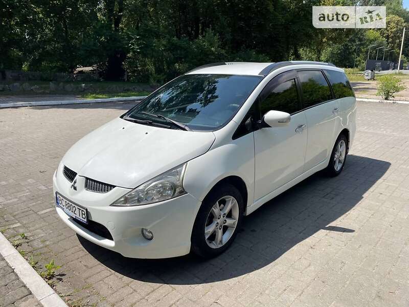 Mitsubishi Grandis (2008)