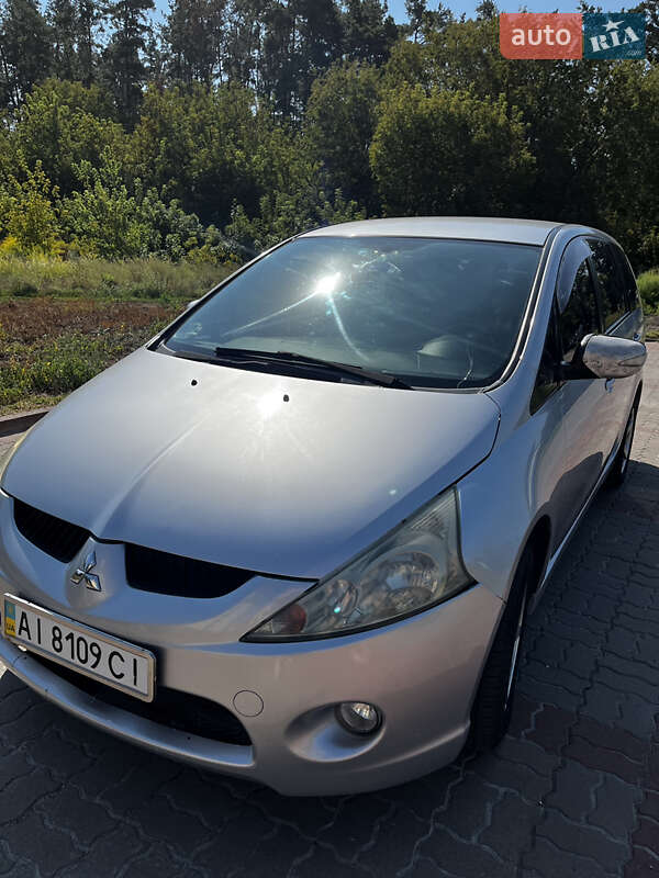 Mitsubishi Grandis (2009)
