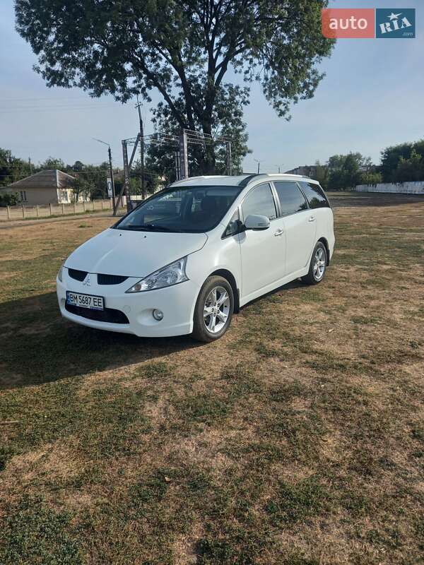 Mitsubishi Grandis (2010)