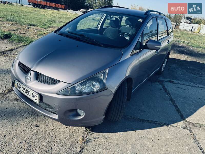 Mitsubishi Grandis (2004)