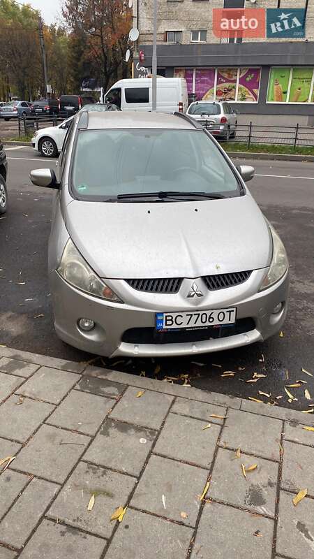 Mitsubishi Grandis (2008)