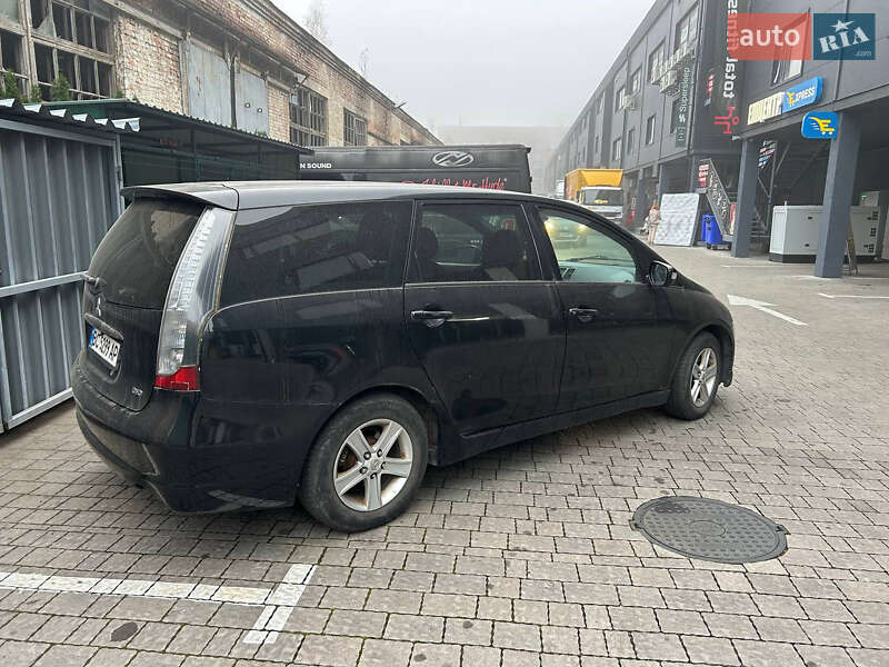 Mitsubishi Grandis (2006)