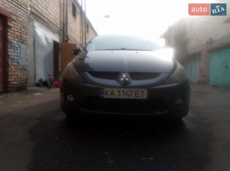 Mitsubishi Grandis (2005)