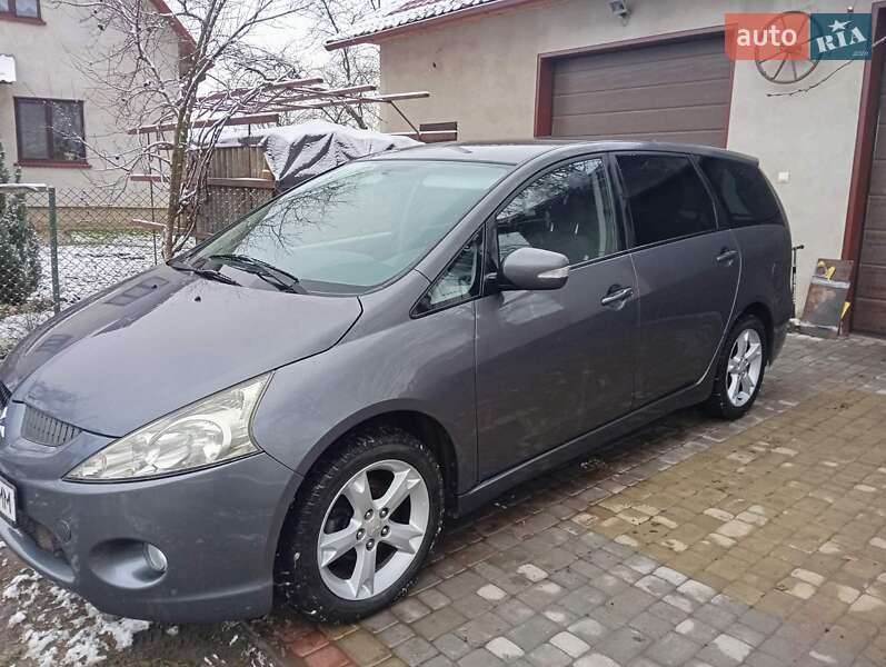 Mitsubishi Grandis (2008)