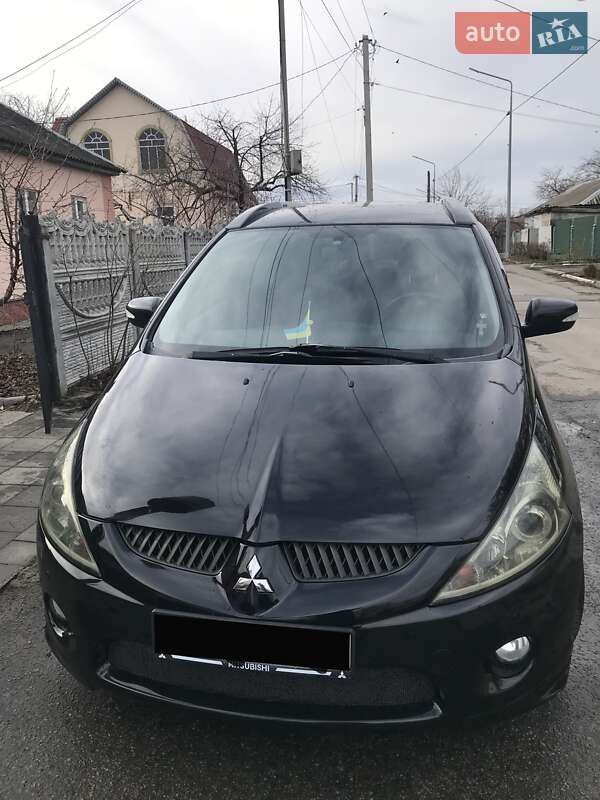 Mitsubishi Grandis (2008)