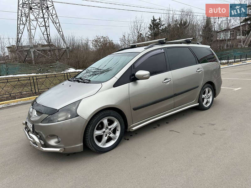 Mitsubishi Grandis (2006)