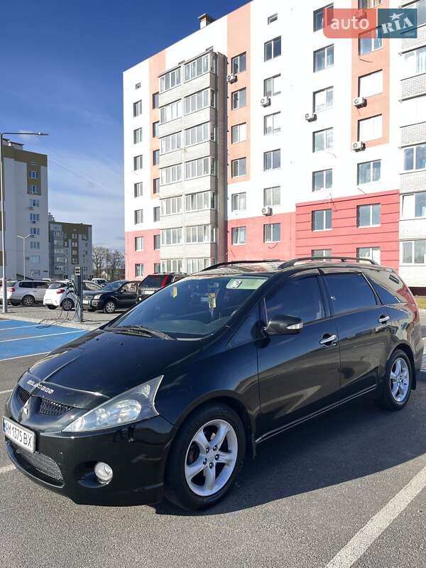 Mitsubishi Grandis (2005)