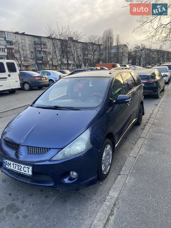 Mitsubishi Grandis (2004)