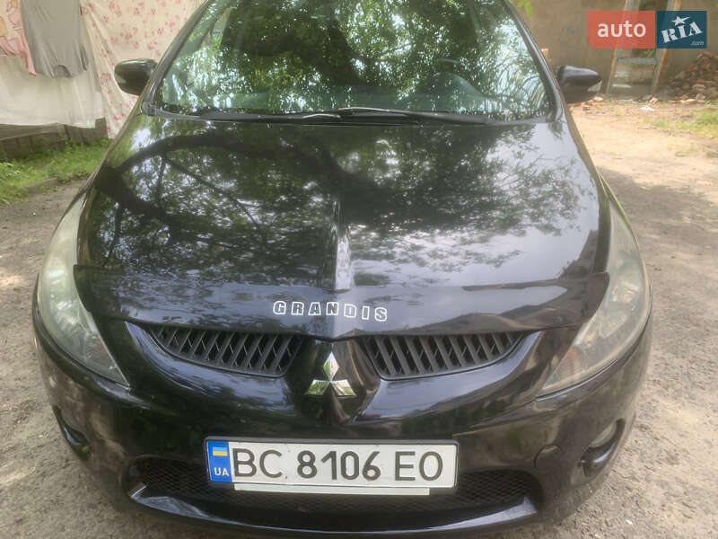 Mitsubishi Grandis (2007)