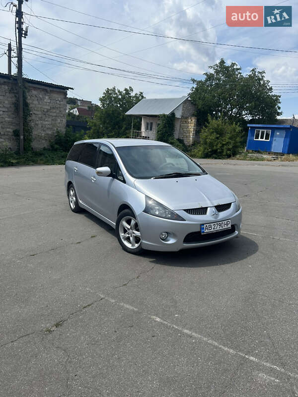 Mitsubishi Grandis (2004)