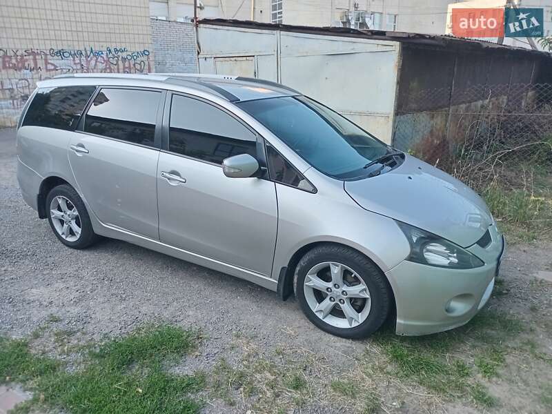 Mitsubishi Grandis (2007)