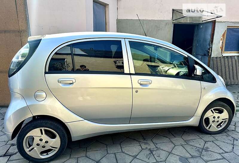 Mitsubishi I-miev (2013)