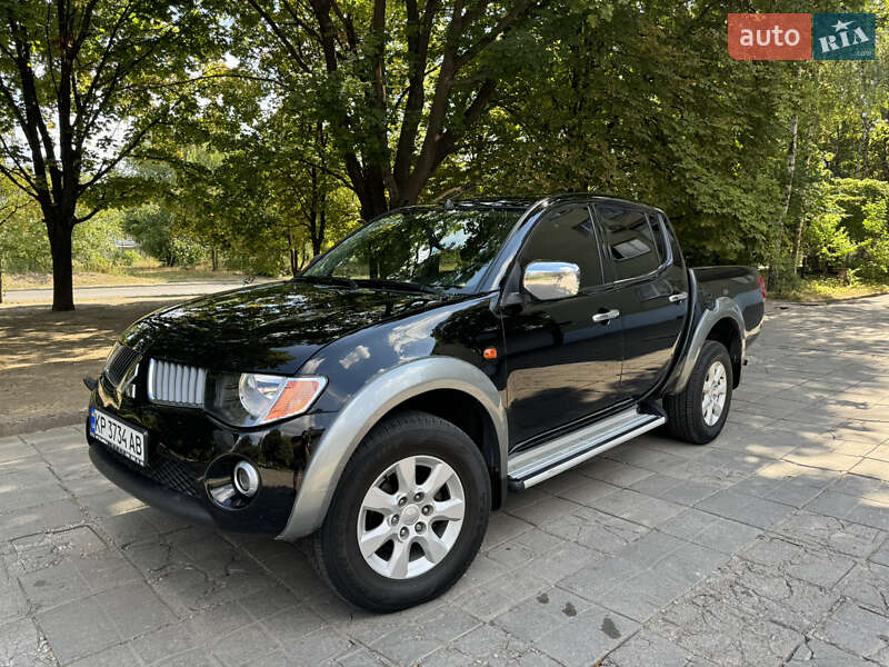 Mitsubishi L 200 (2009)