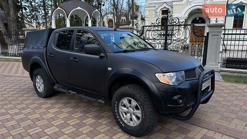 Mitsubishi L 200 (2012)