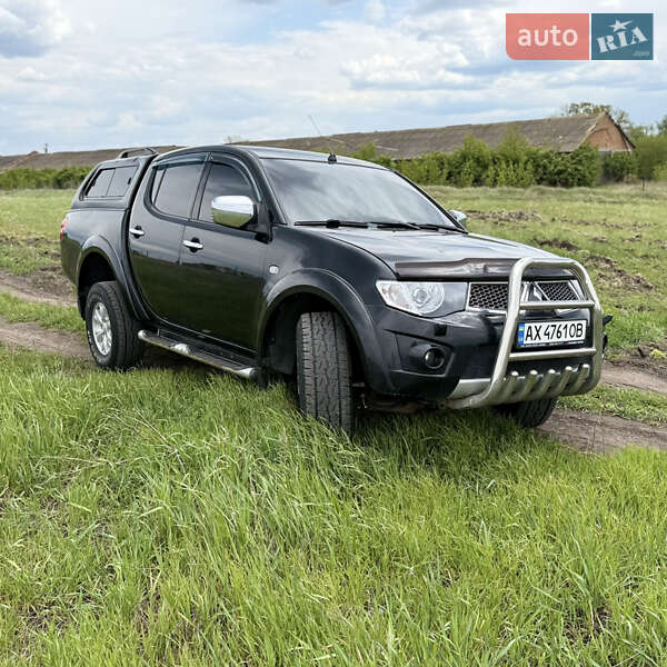 Mitsubishi L 200 (2011)