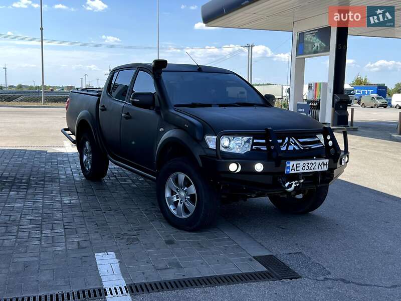 Mitsubishi L 200 (2014)