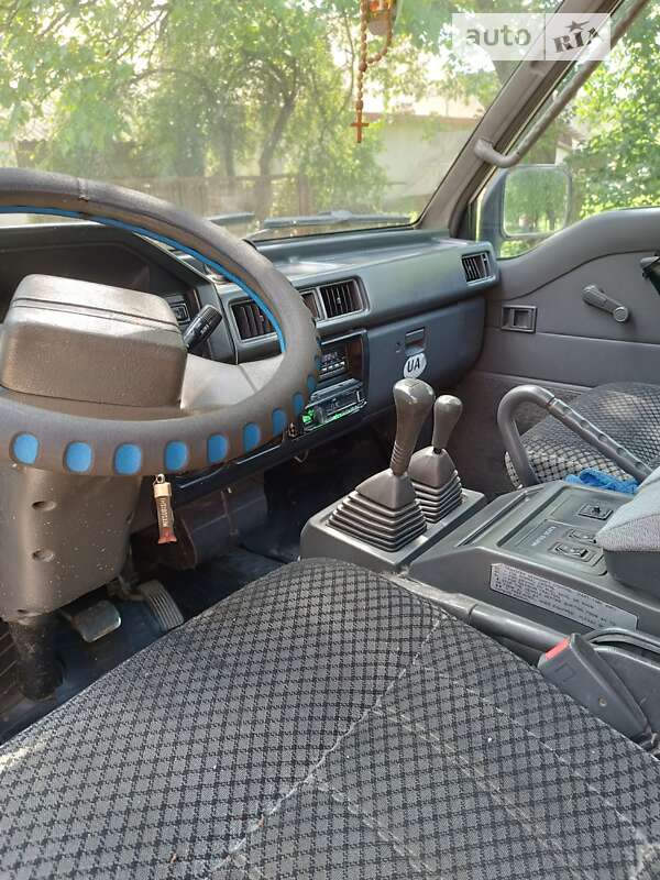 Mitsubishi L 300 (1990)