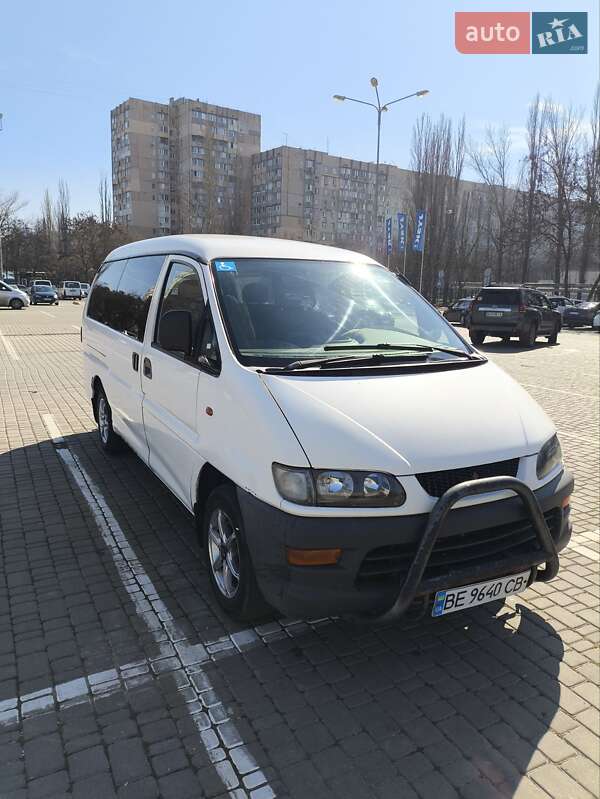 Mitsubishi L 400 (2000)