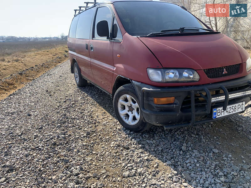 Mitsubishi L 400 (1998)