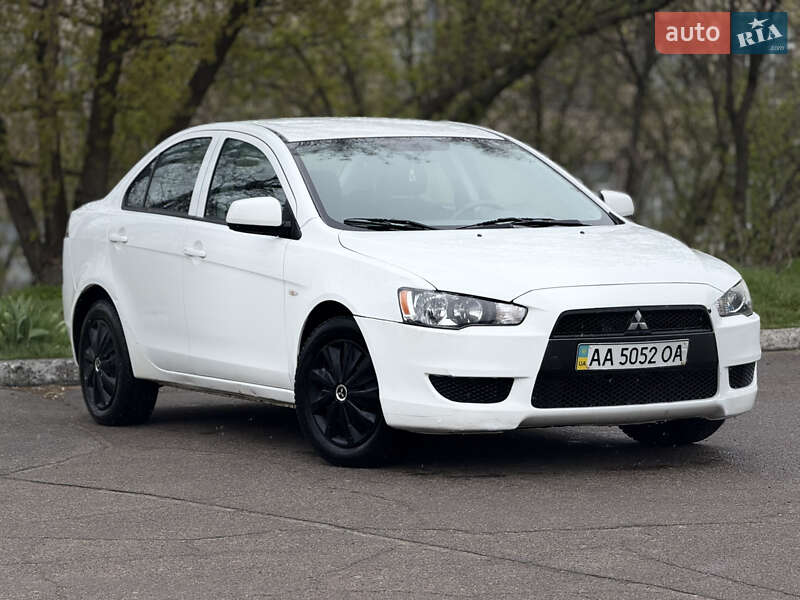 Mitsubishi Lancer (2011)
